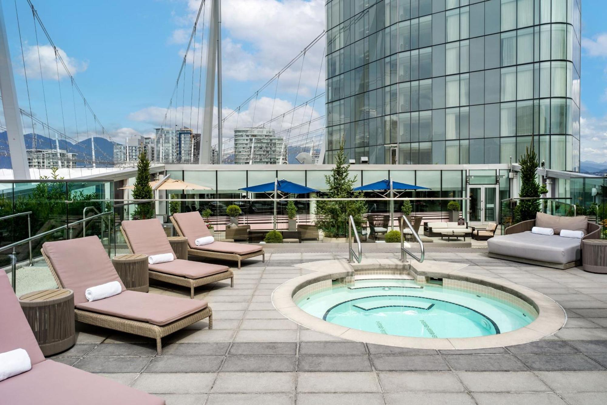 Jw Marriott Parq Vancouver Exterior foto